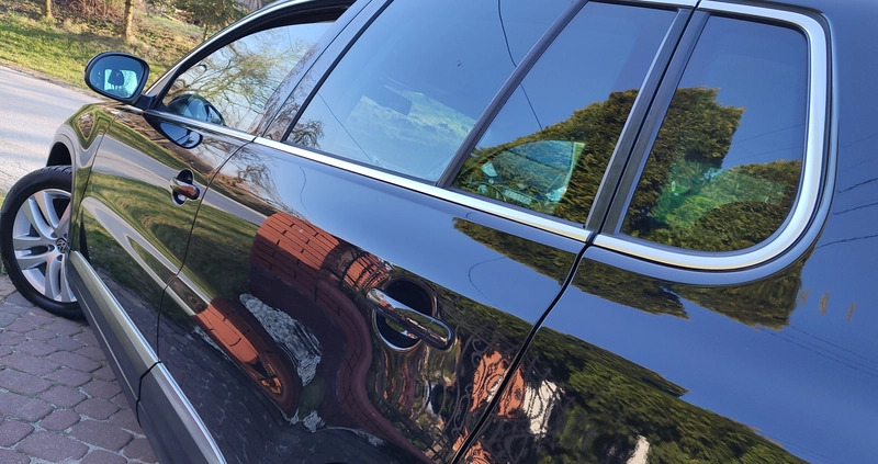 Volkswagen Tiguan cena 59999 przebieg: 180000, rok produkcji 2013 z Myślibórz małe 742